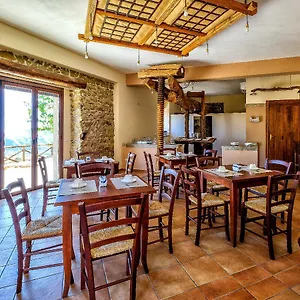 https://antico-palmento-di-feo-coniglio.sicilyhotelsitaly.net